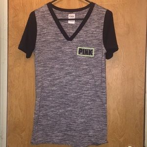 VS Pink v-neck t-shirt